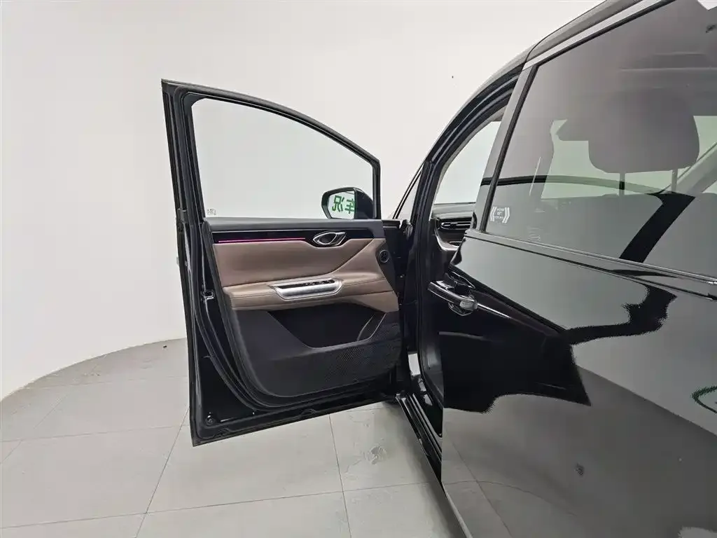 GAC Motor 传祺E8 PHEV 2024 из CN, фото 8