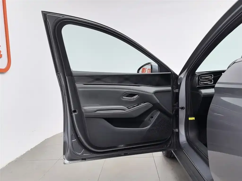 BYD Qin L — фото 3