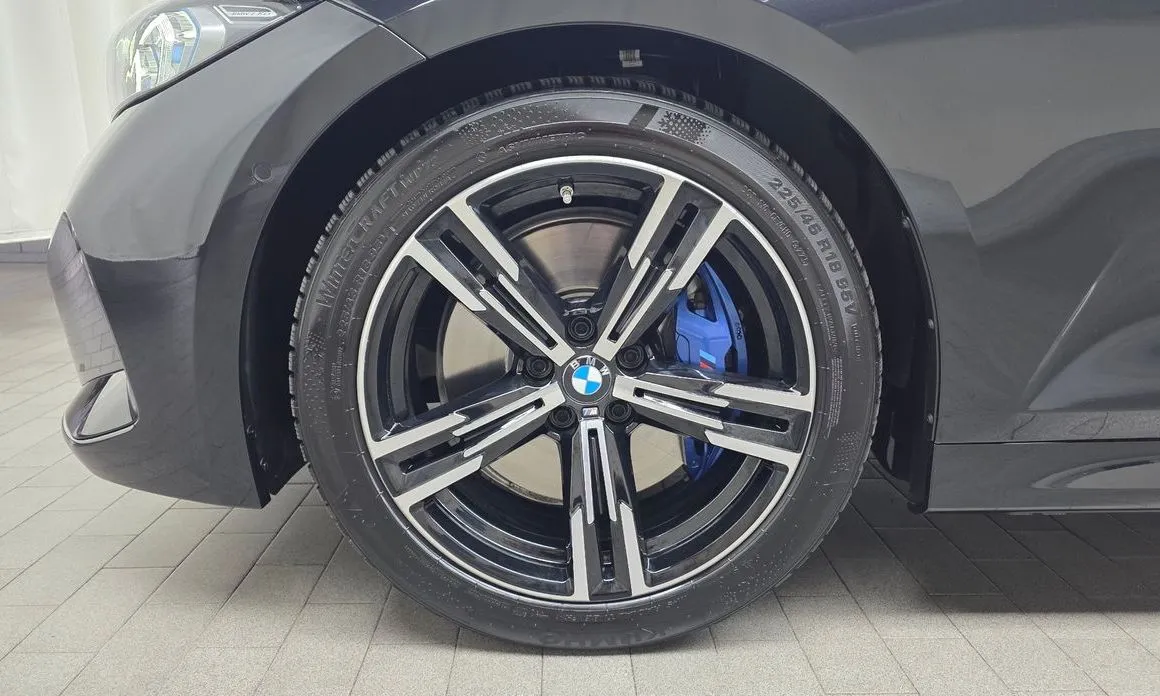 BMW 3-Series 2025 из KR, фото 10