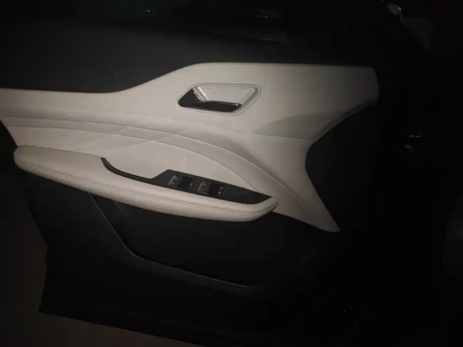 Changan UNI-Z New Energy 2026 из CN, фото 2