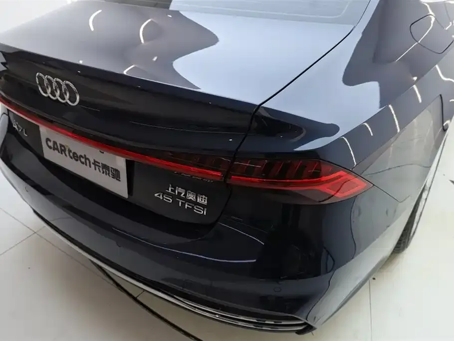 Audi A7L 2024 из CN, фото 7