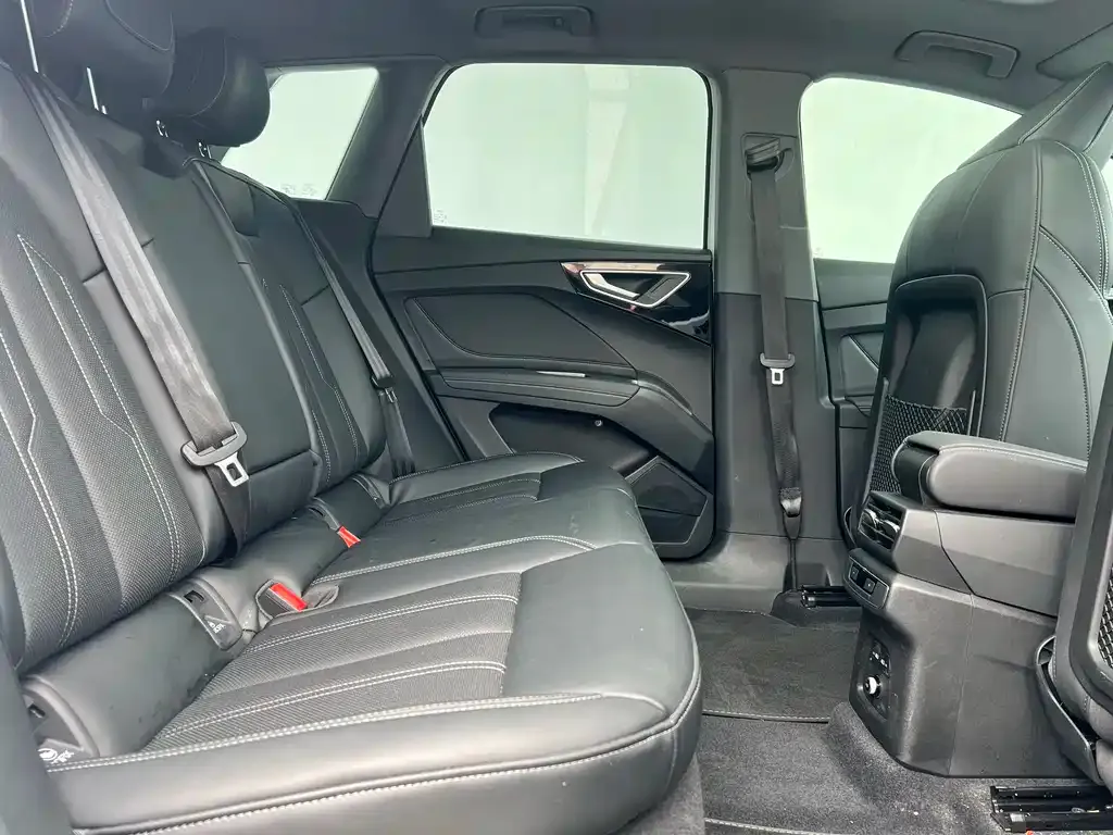 Audi Q4 e-tron 2024 из CN, фото 3