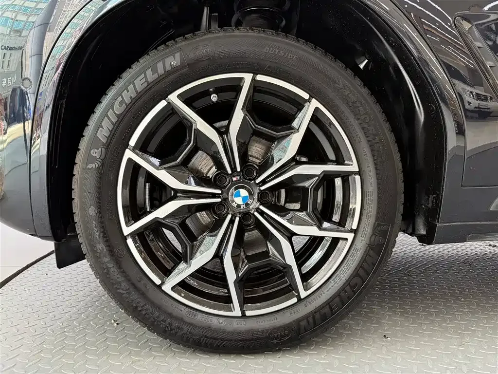 BMW X4 — фото 10