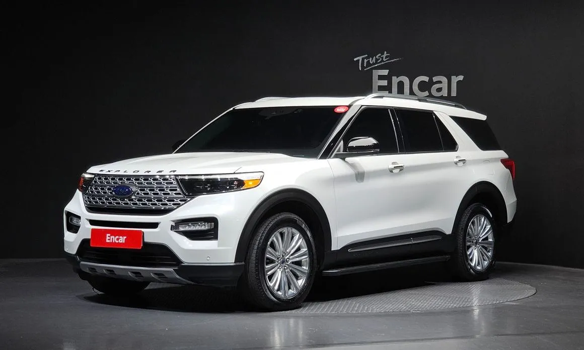 Ford Explorer — фото 1