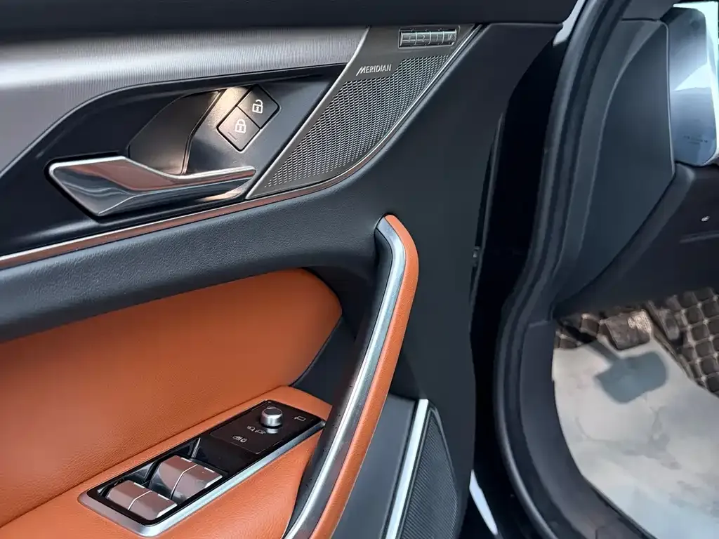 Jaguar F-PACE 2021 из CN, фото 3
