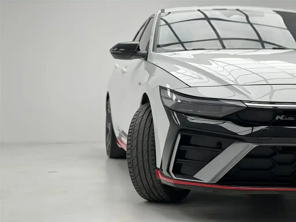 Hyundai Elantra — фото 9