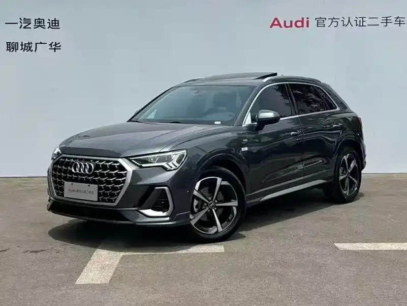 Audi Q3 — фото 1