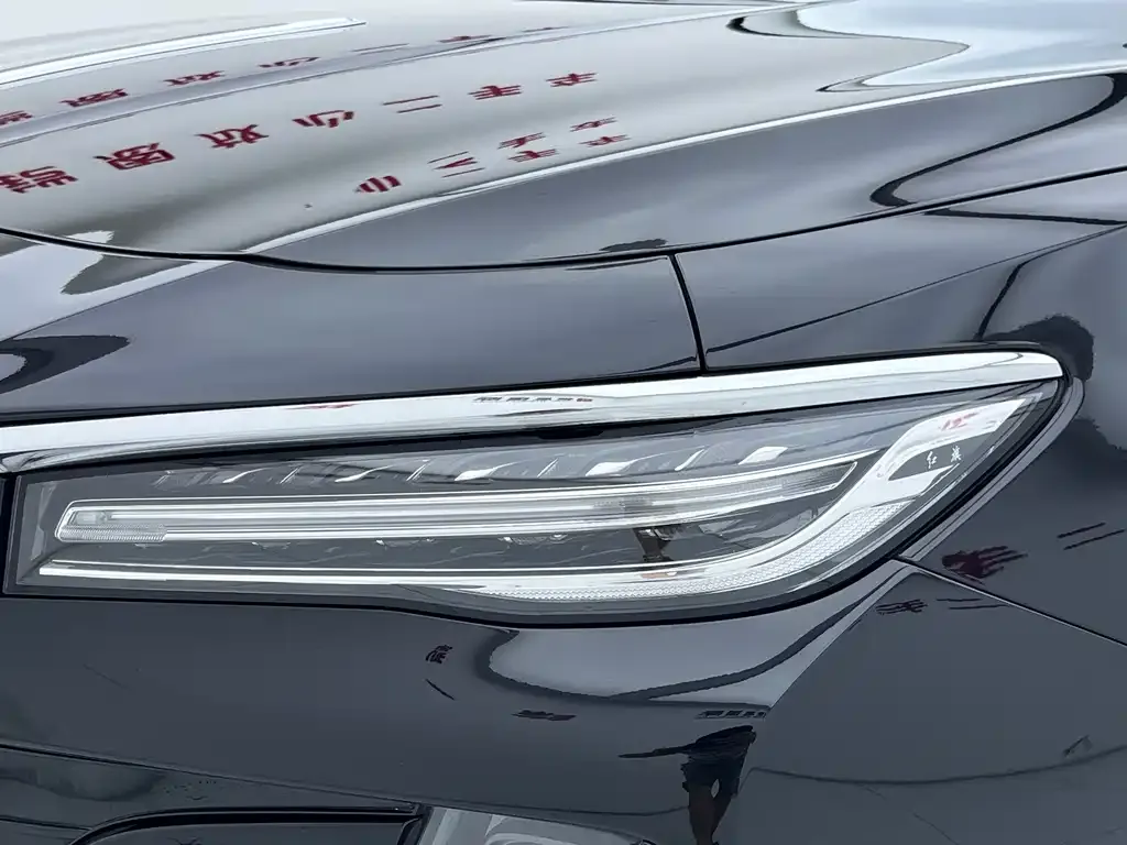 Hongqi H5 — фото 10
