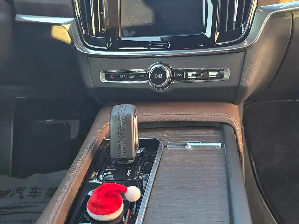 Volvo V90 2021 из CN, фото 7