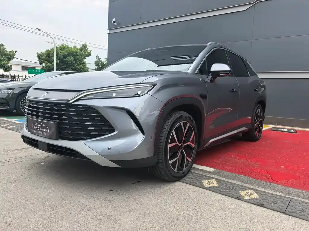 BYD L DM-i — фото 1
