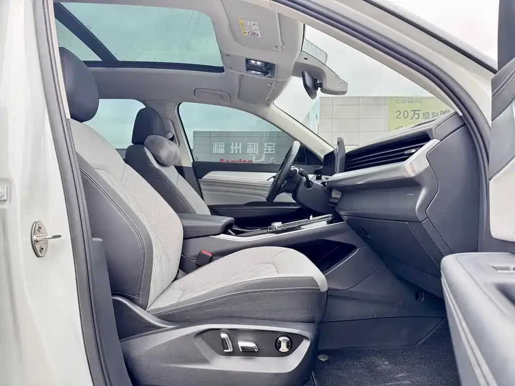 Volkswagen Tavendor 2023 из CN, фото 10