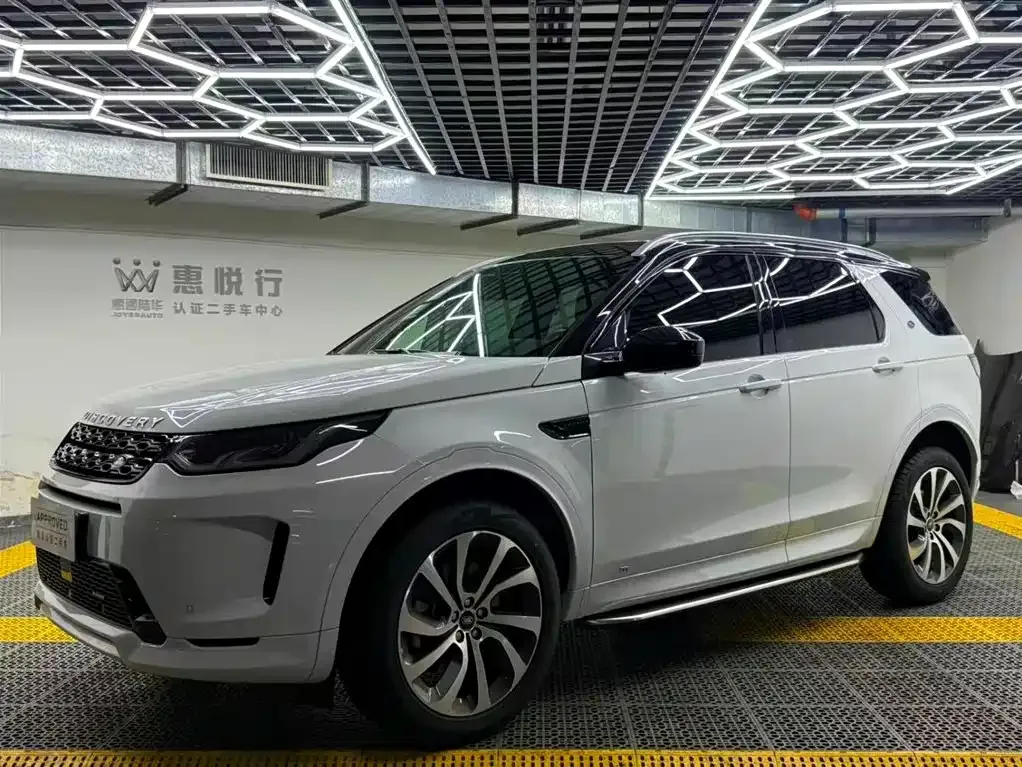 Land Rover Discovery Sport — фото 1