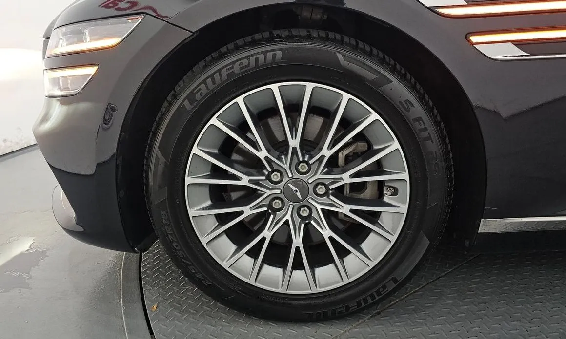 Genesis G80 — фото 10