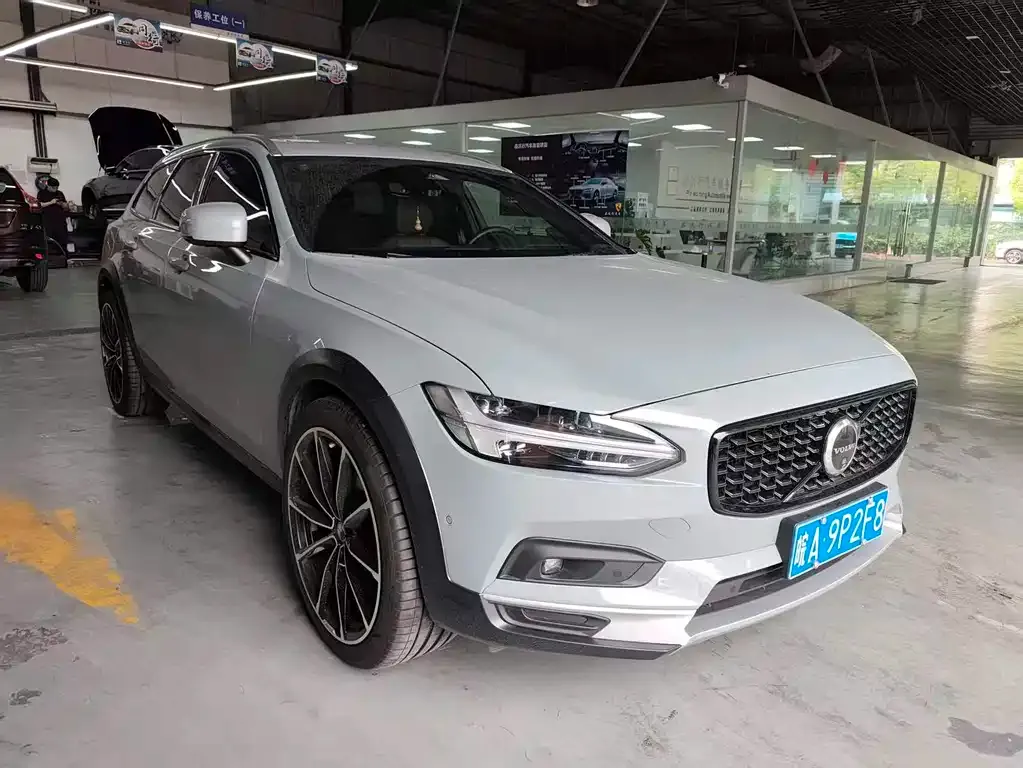 Volvo V90 2024 из CN, фото 7
