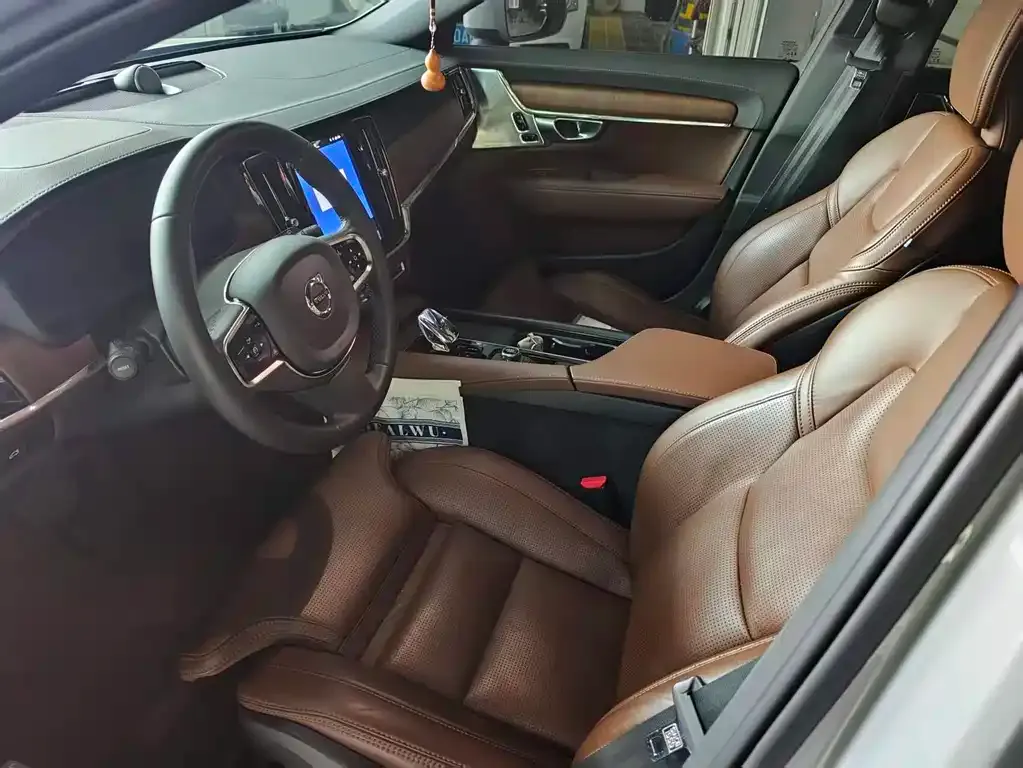 Volvo V90 2024 из CN, фото 9