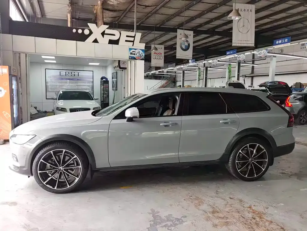 Volvo V90 2024 из CN, фото 6