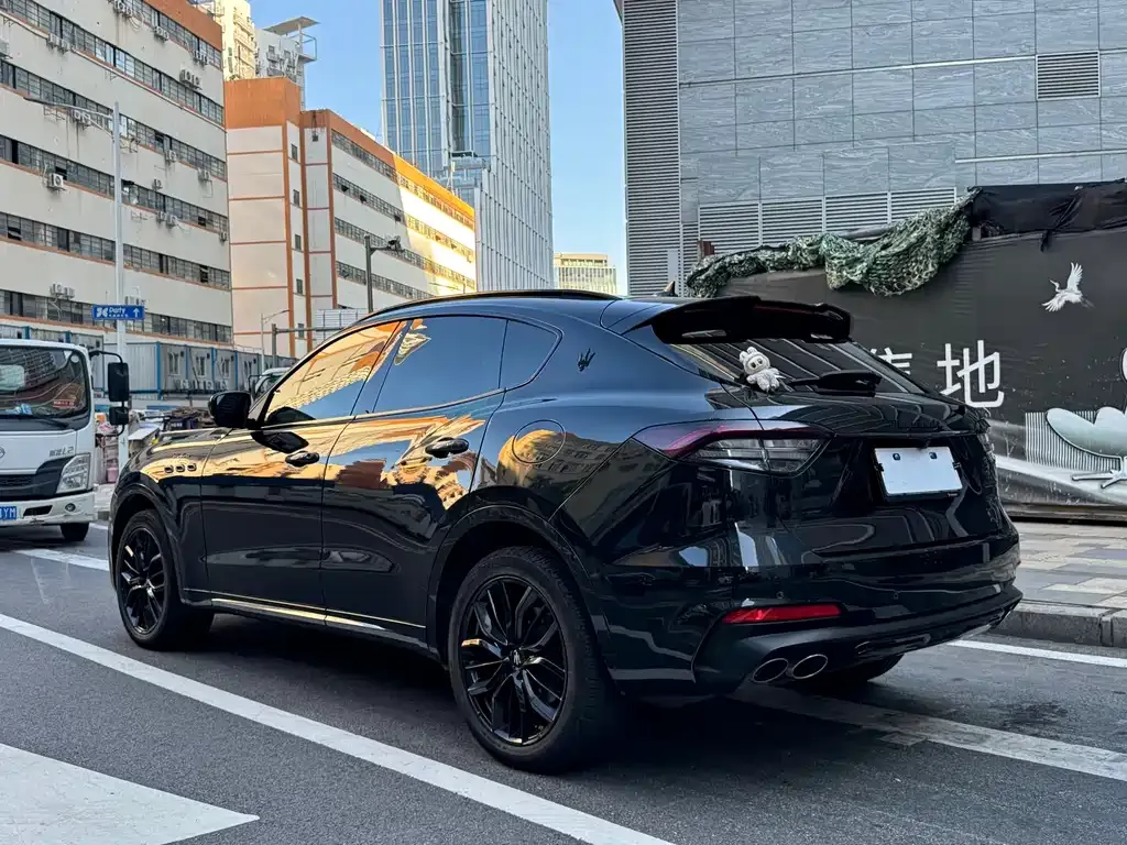Maserati Levante — фото 3