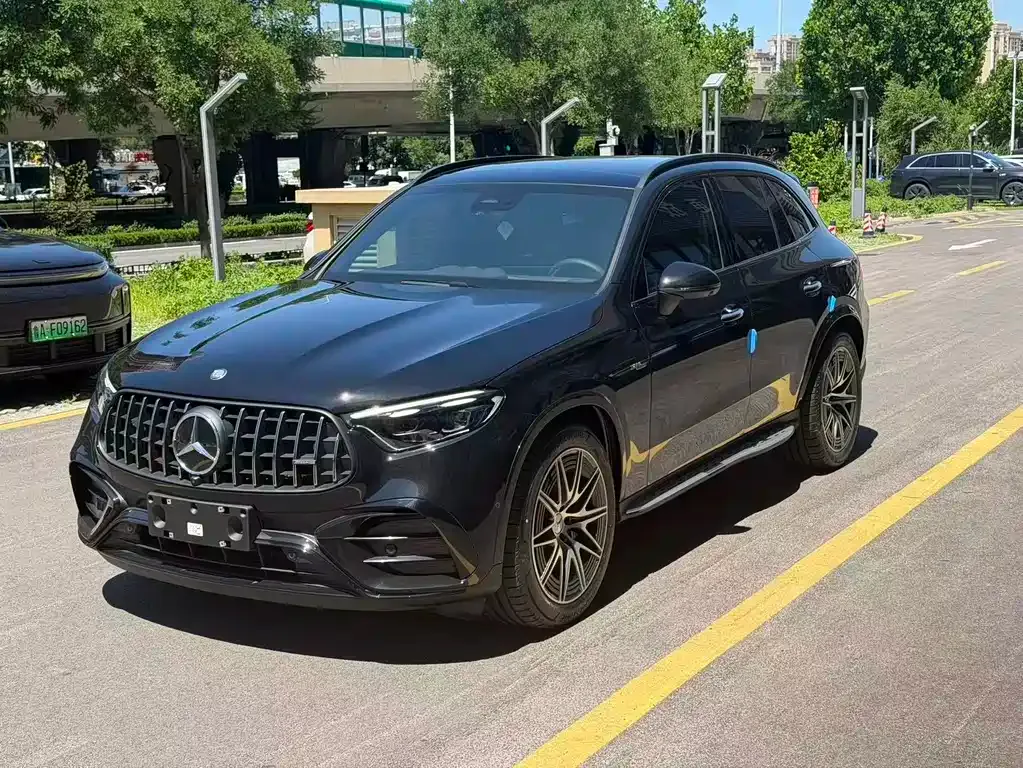 Mercedes-Benz GLC AMG — фото 1