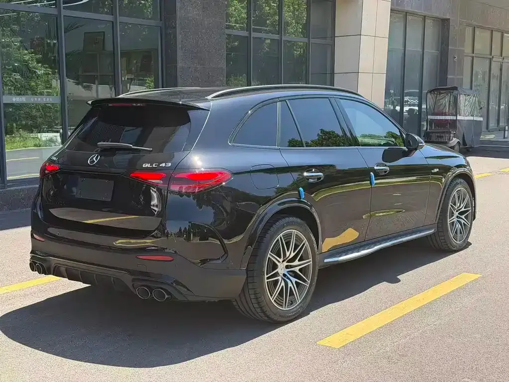 Mercedes-Benz GLC AMG — фото 6