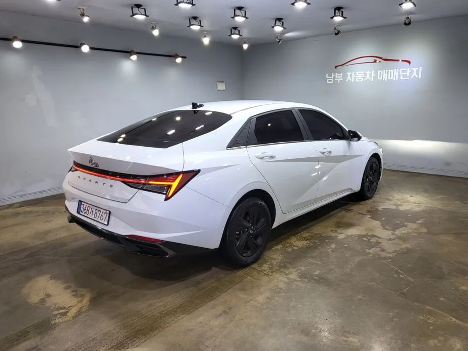 Hyundai AVANTE 2021 из KR, фото 3