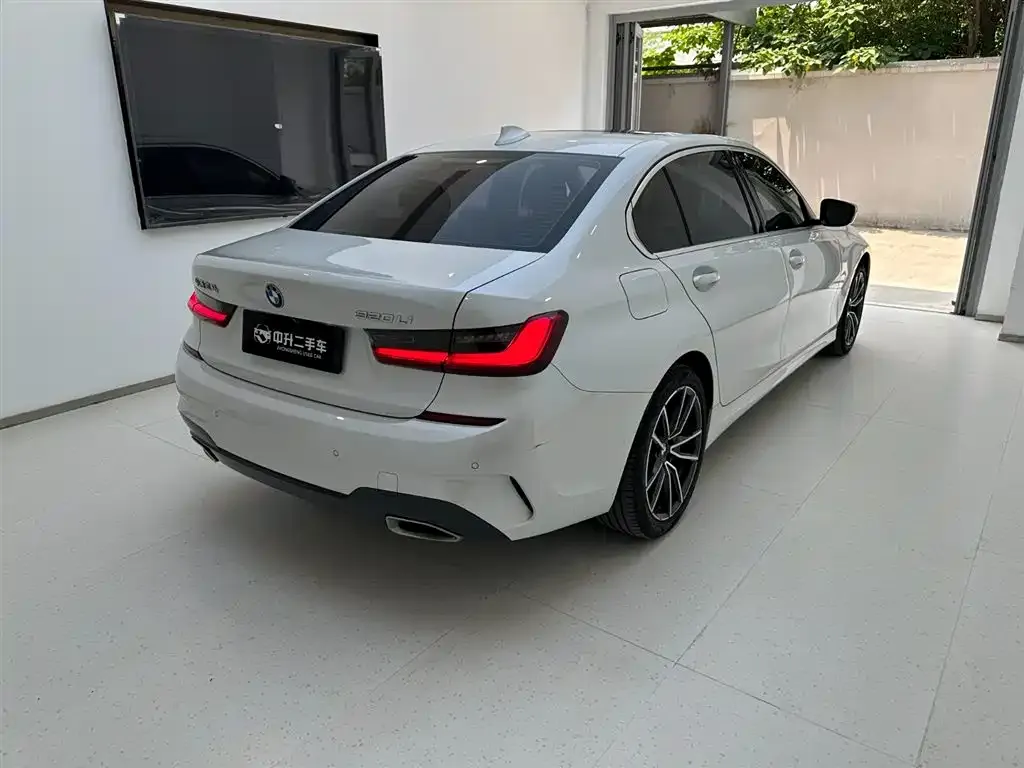 BMW 3 Series 2021 из CN, фото 2