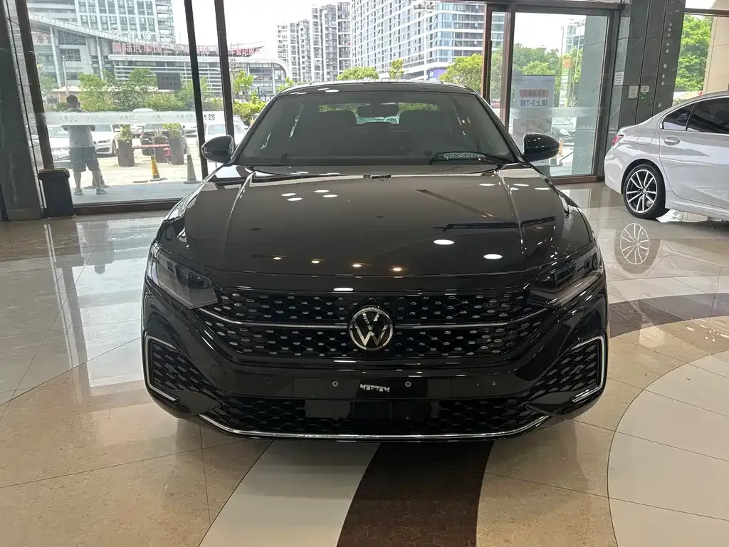 Volkswagen Passat — фото 9