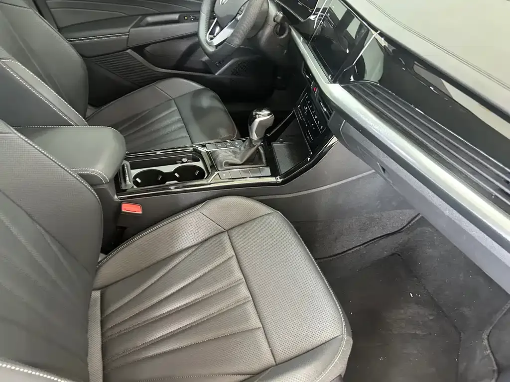 Volkswagen Passat — фото 6