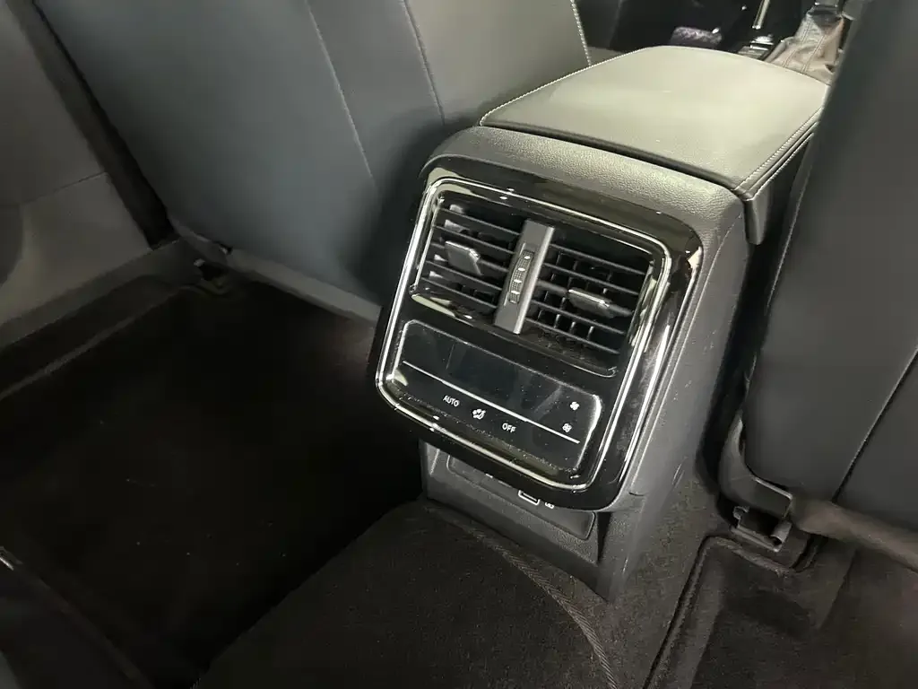 Volkswagen Passat — фото 5