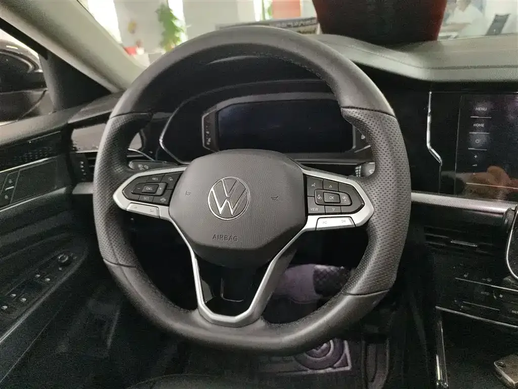 Volkswagen Passat — фото 8