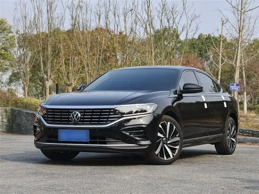 Volkswagen Passat — фото 6