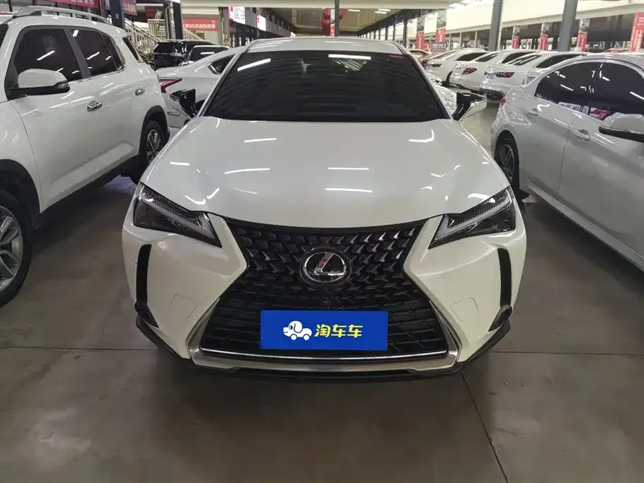 Lexus UX — фото 9