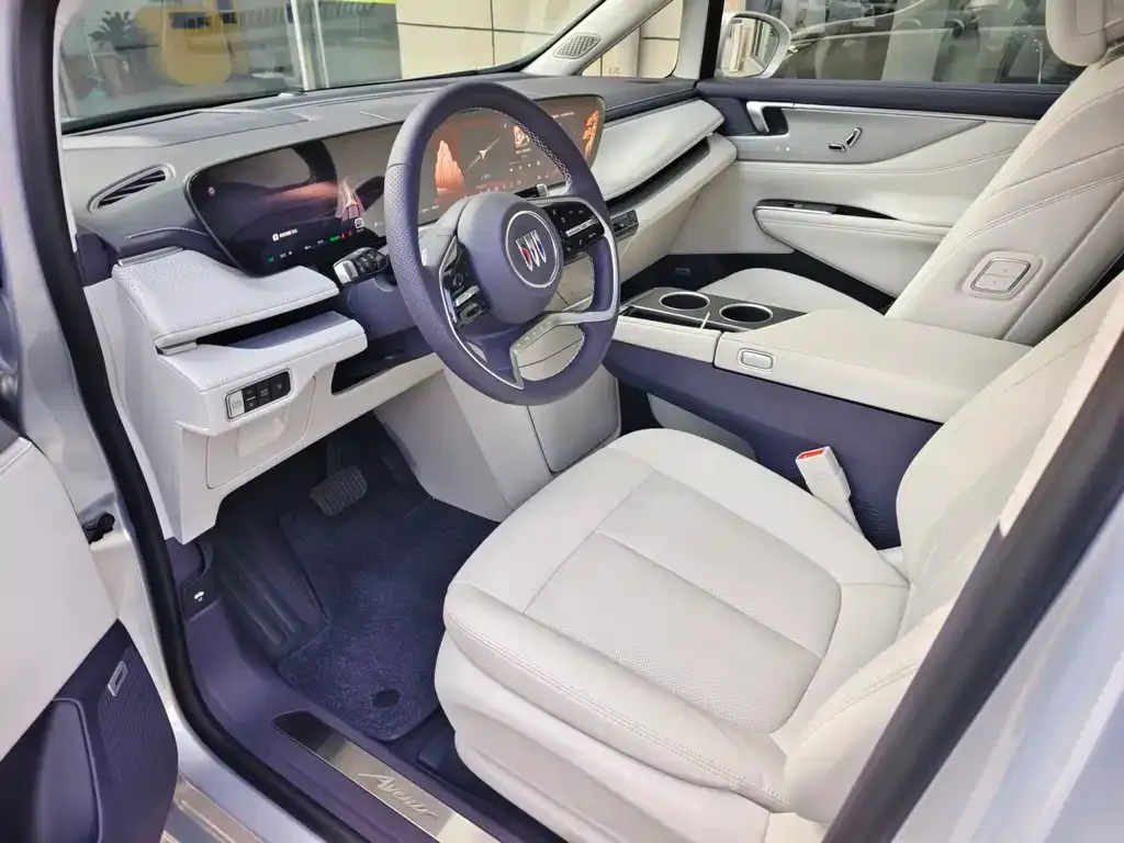 Buick GL8 Hybrid — фото 9