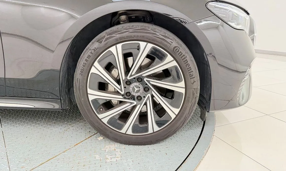 Mercedes-Benz E-Class 2024 из KR, фото 9