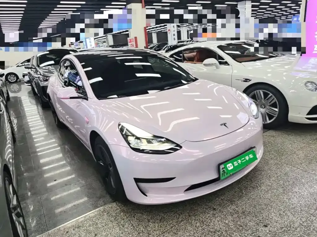Tesla Model 3 — фото 9