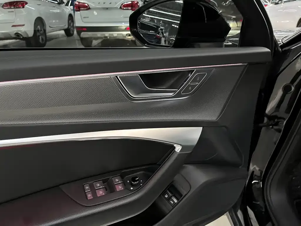 Audi A6L New Energy 2023 из CN, фото 2