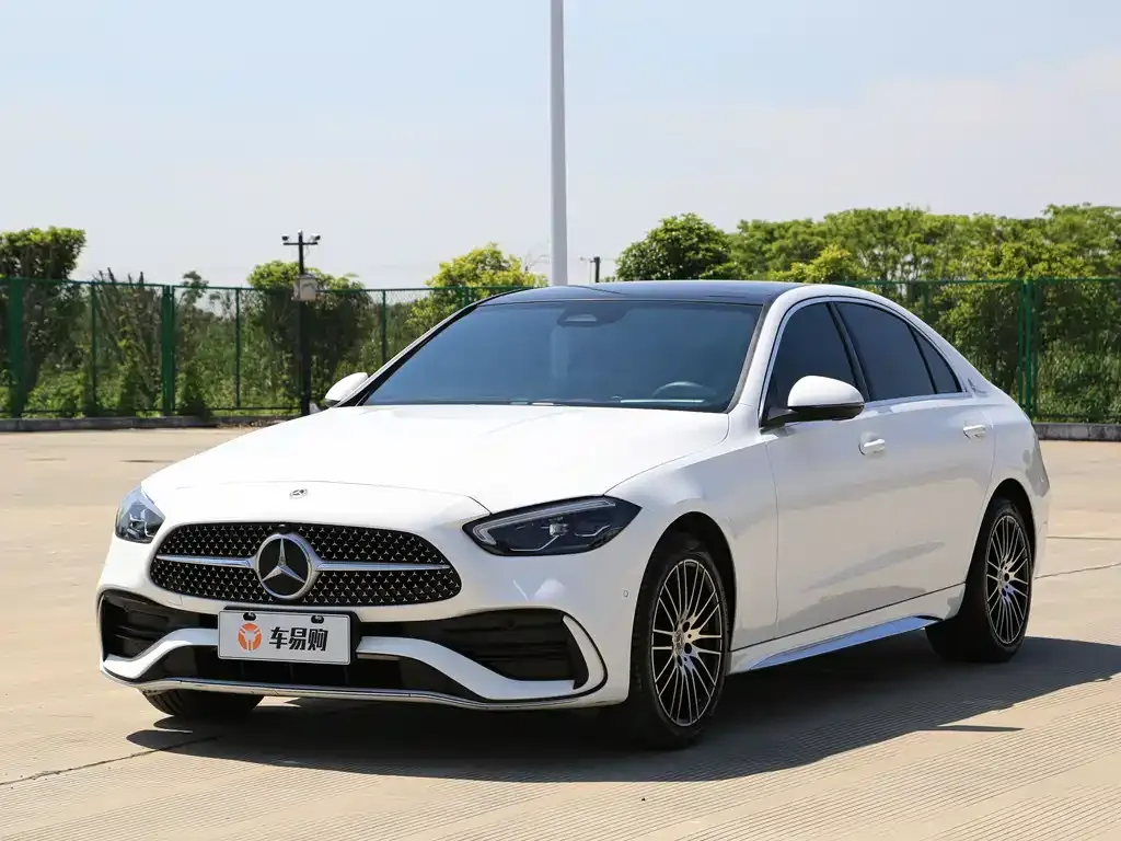 Mercedes-Benz C-Class — фото 1