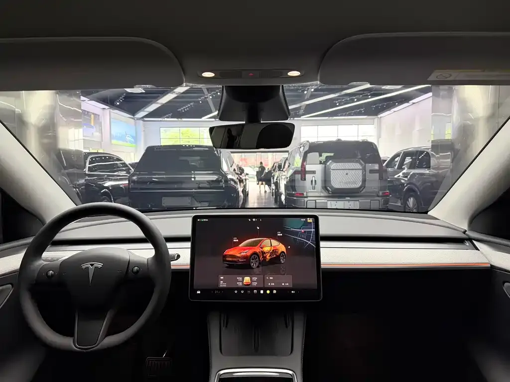 Tesla Model Y — фото 4