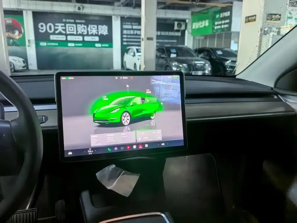 Tesla Model Y — фото 2