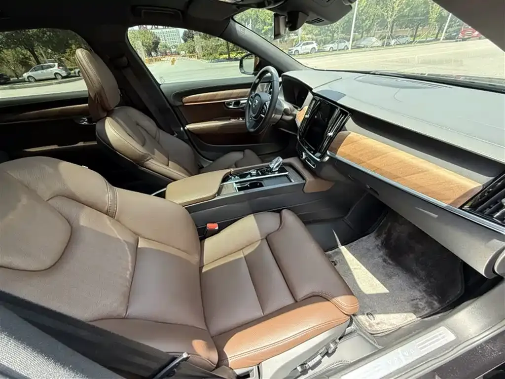 Volvo S90 — фото 10