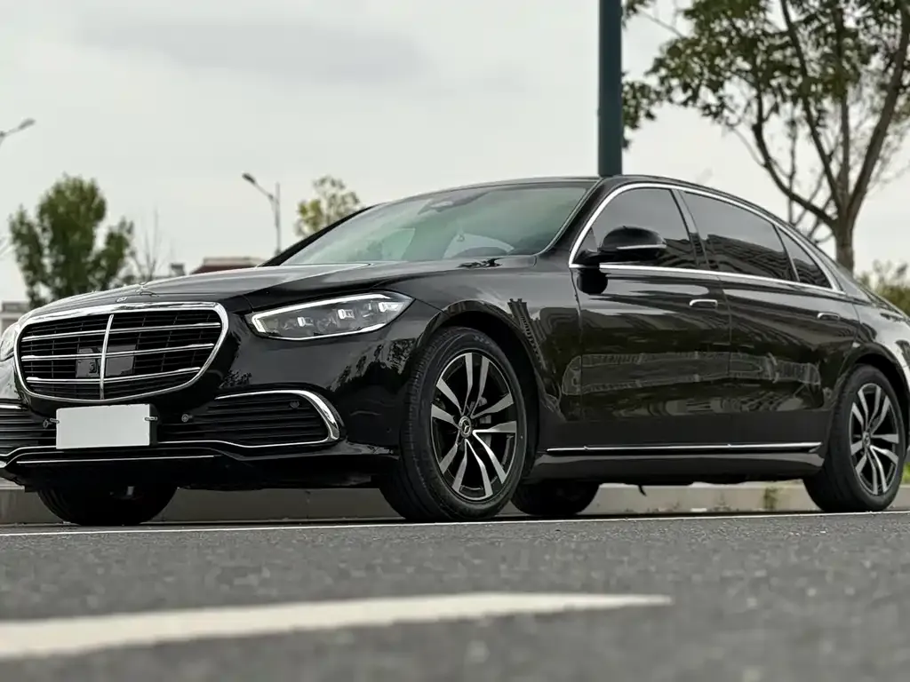 Mercedes-Benz S-Class — фото 1