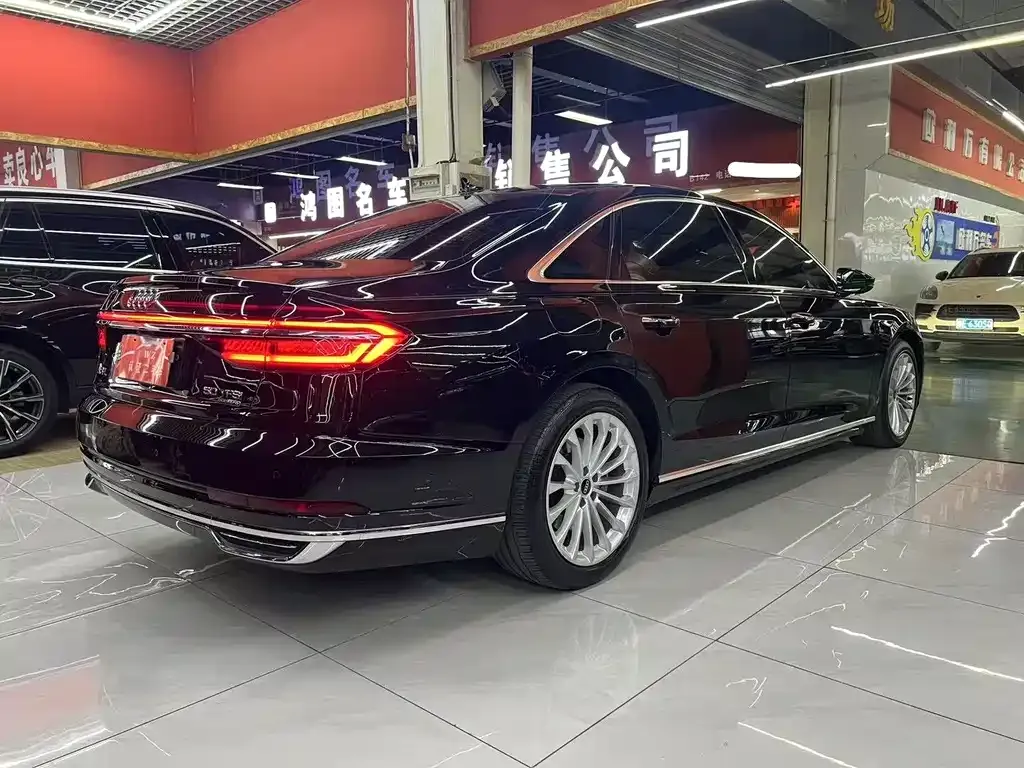 Audi A8 2021 из CN, фото 7