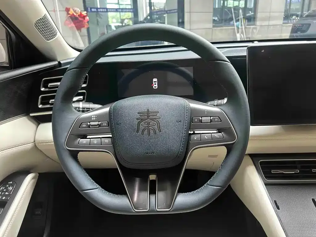 BYD Qin L — фото 9
