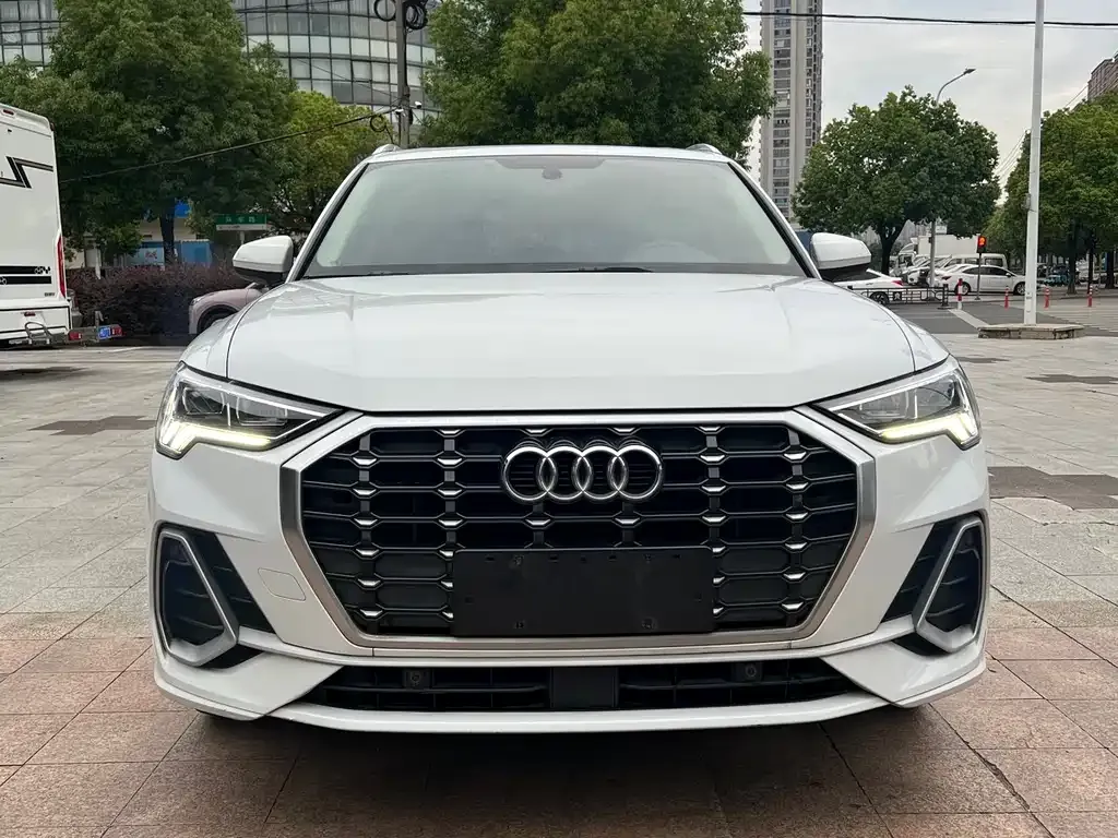 Audi Q3 — фото 4