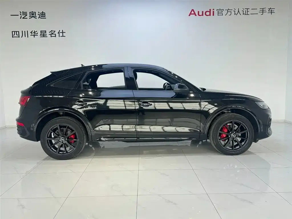 Audi Q5L Sportback — фото 5