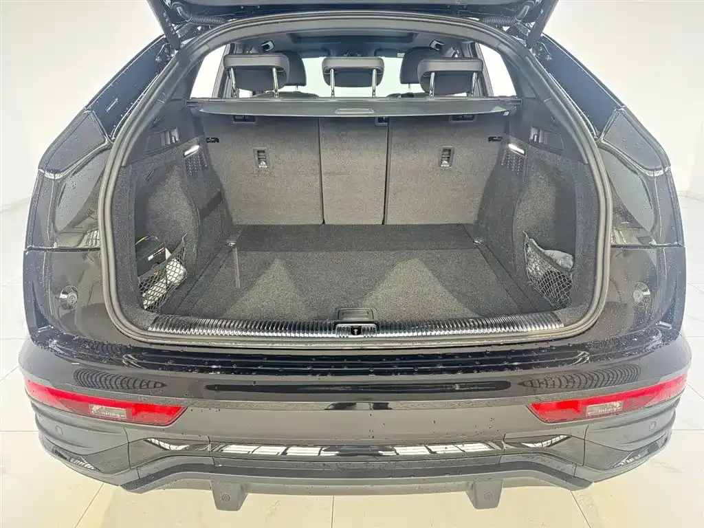Audi Q5L Sportback — фото 10