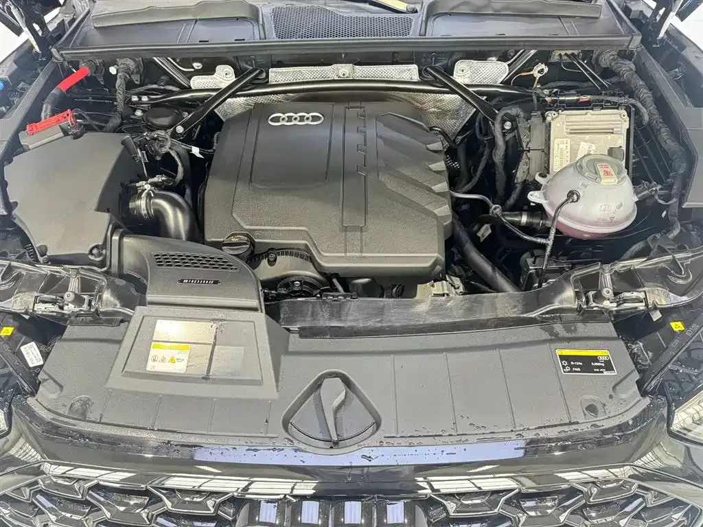 Audi Q5L Sportback — фото 9
