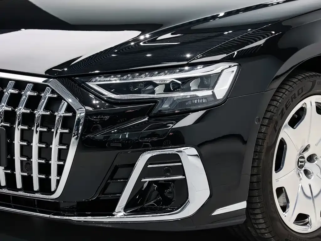 Audi A8 — фото 10