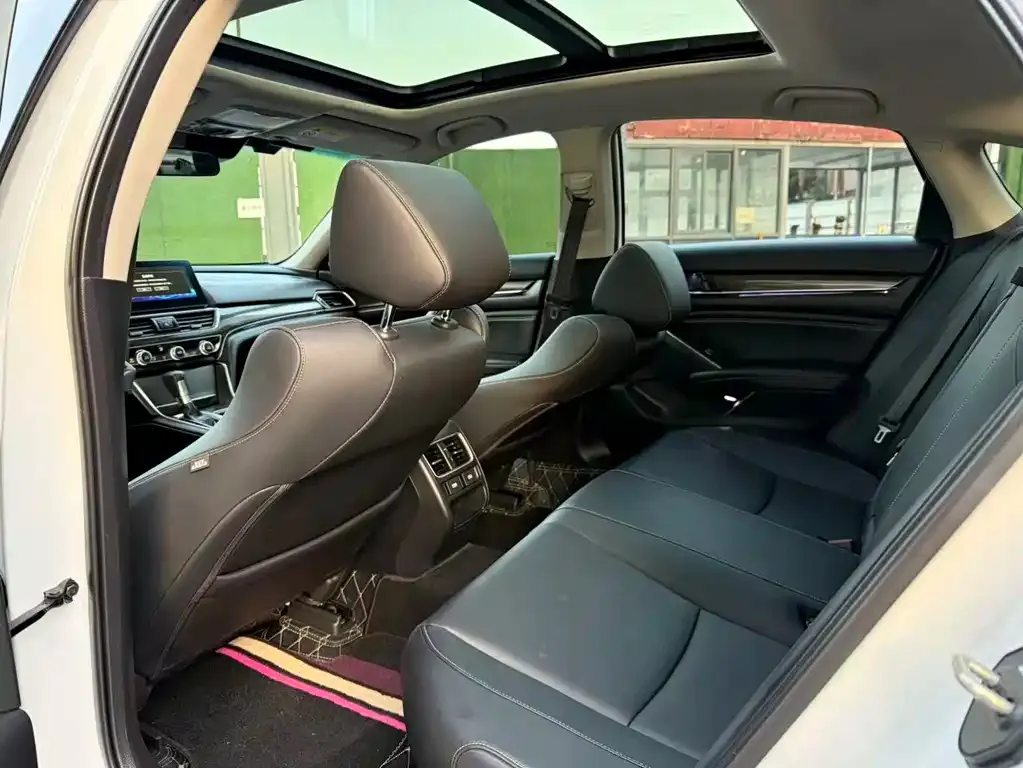 Honda Accord — фото 2