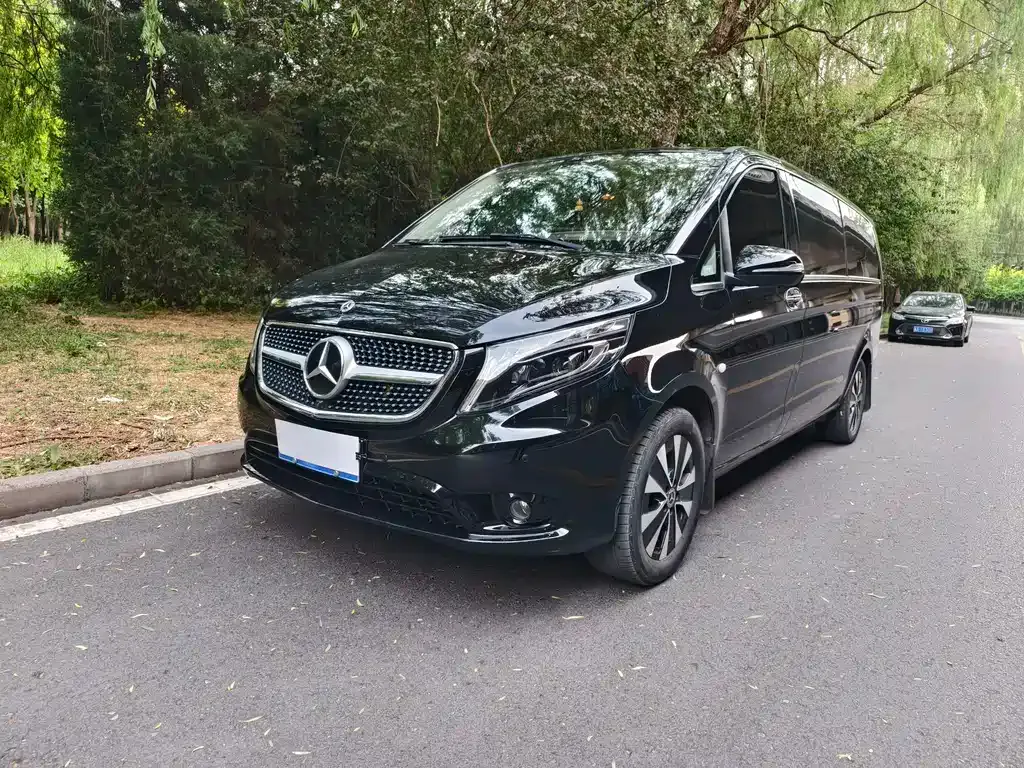 Mercedes-Benz Vito — фото 1
