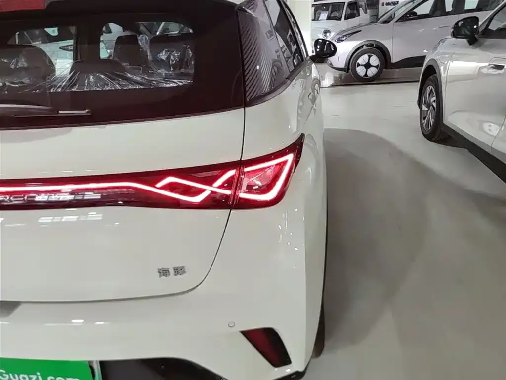 BYD Dolphin — фото 4